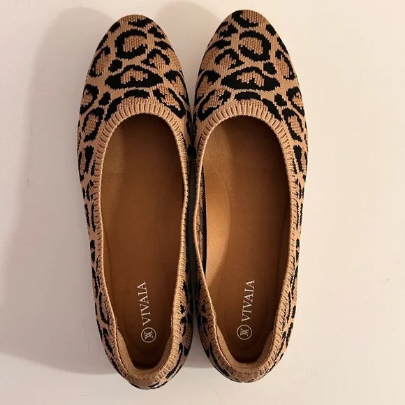 Vivaia Leopard Print Flats - Picture 1 of 4